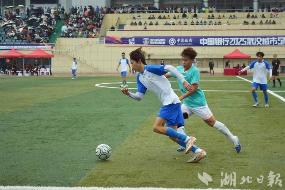 赶到, 球抽射 赶到, 球抽射